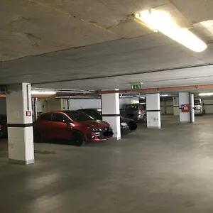 Adam's And Free Parking Budapest